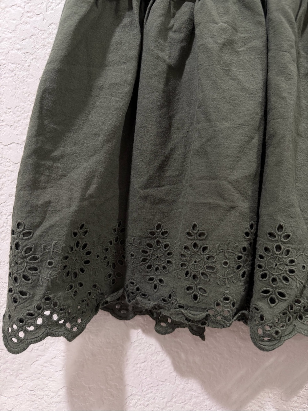Baby Gap Toddler Eyelet Dress Size 5 - Picture 6 of 8